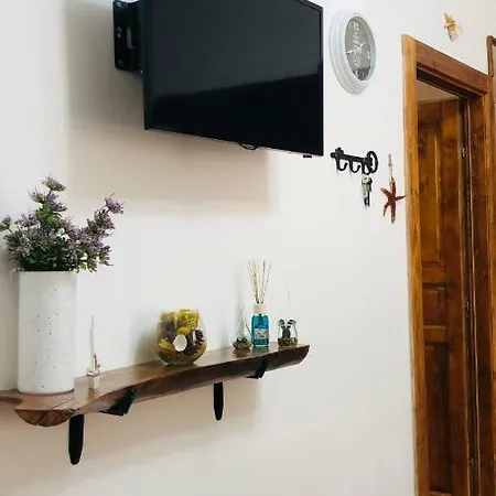 Apartment Renis Sant Isidoro (Apulia)
